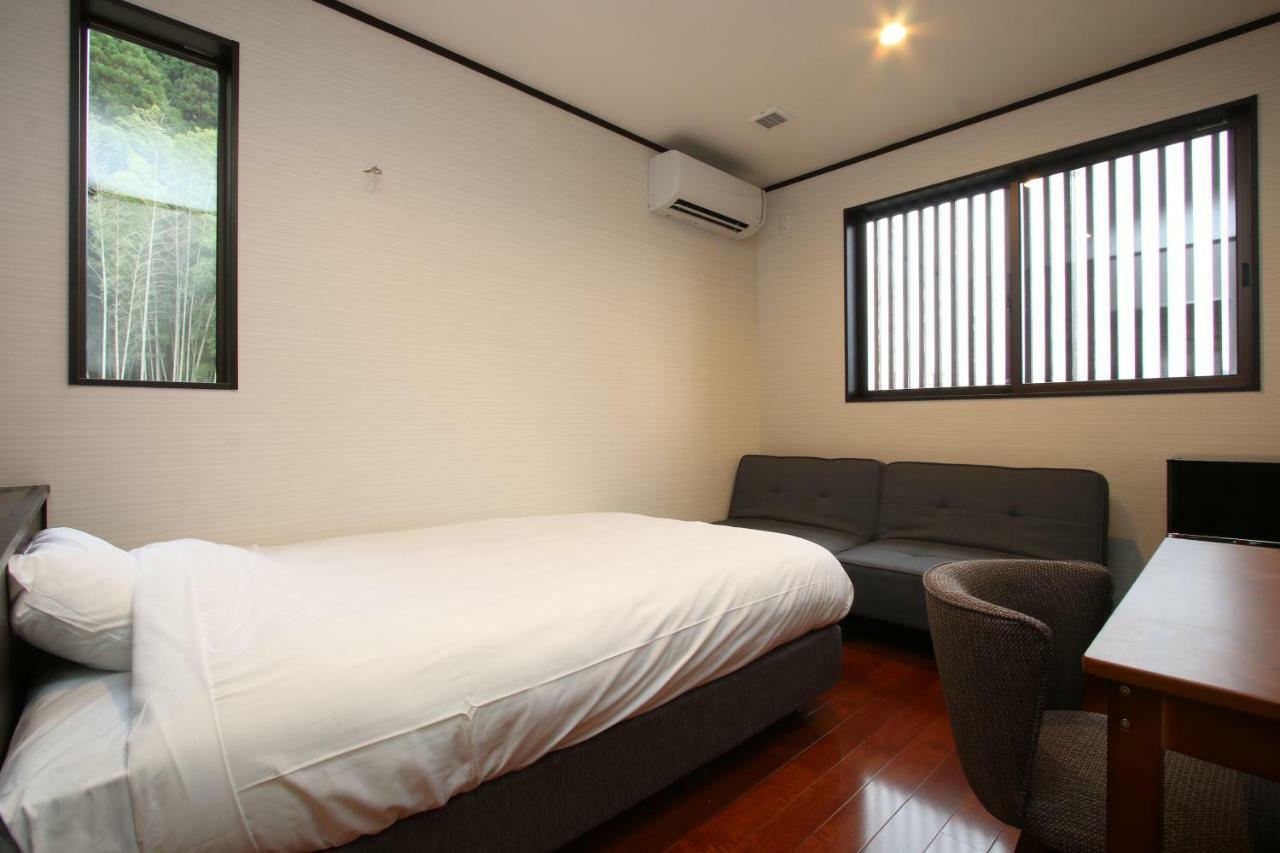 Hitoyoshi Onsen Ohgano Yado Hotel Esterno foto